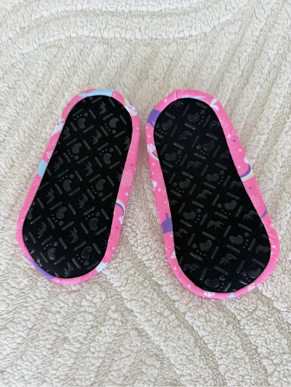 Baby beach slippers /water shoes 👞 - NEW - 6-9 months